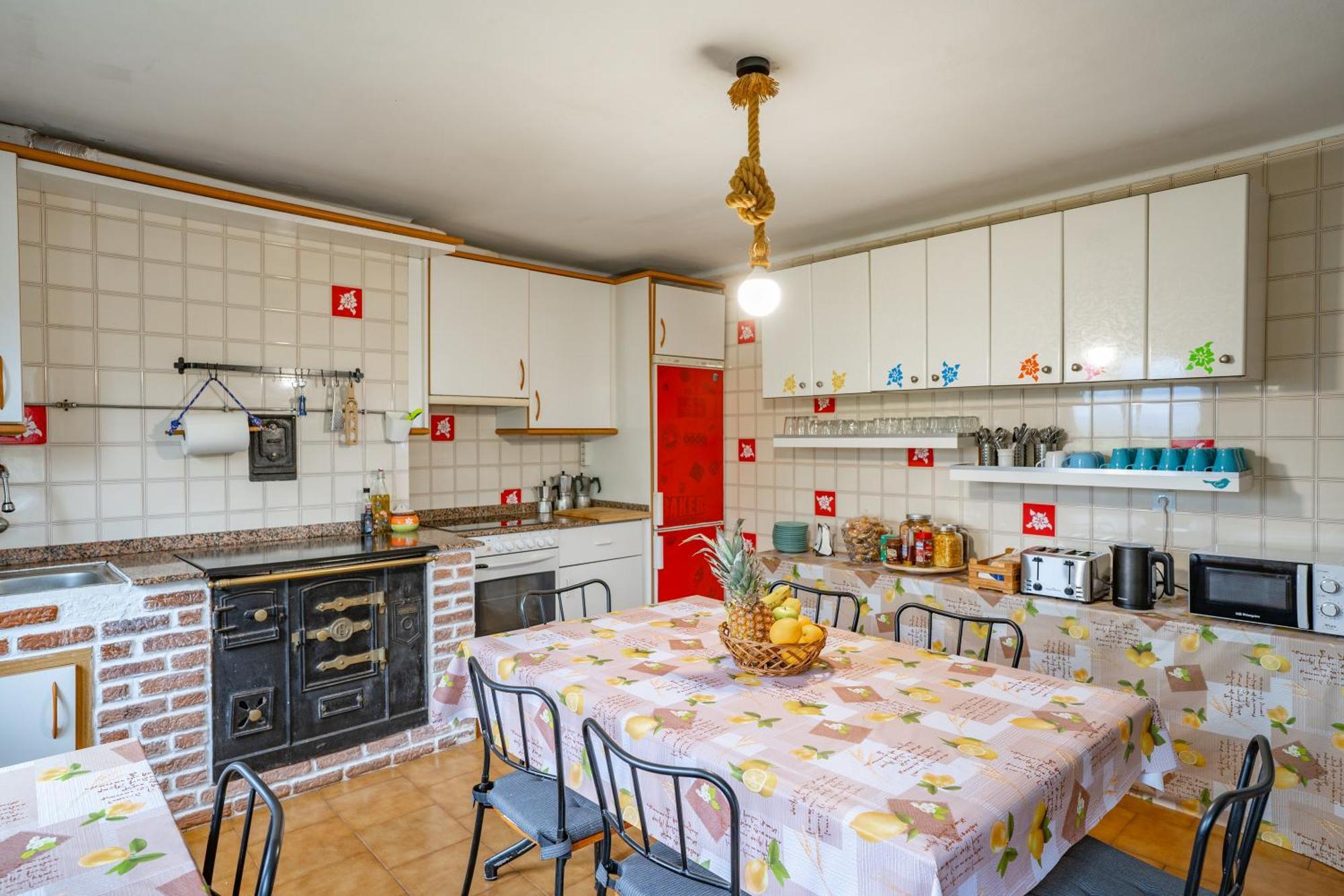 Surf House Sanvi Bed and Breakfast San Vicente De La Barquera Buitenkant foto